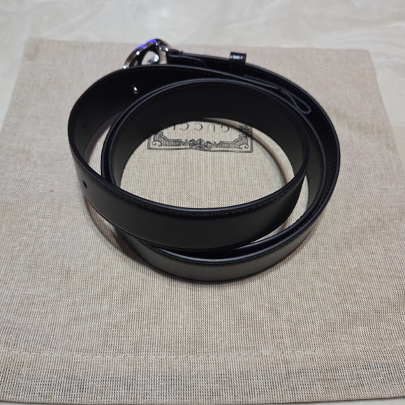 Gucci Black Leather Belt with Silver Buckle - Picture 6 of 7
